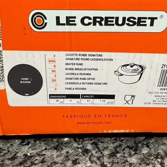 Le Creuset Flint Oyster Cast Iron Dutch Oven Cocotte 7.25 Qrt NEW - Picture 2 of 16